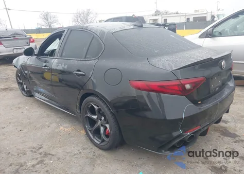 2018 Alfa Romeo Giulia Quadrifoglio Rwd z USA, uszkodzony, nr VIN ZARFAEAV0J7572800
